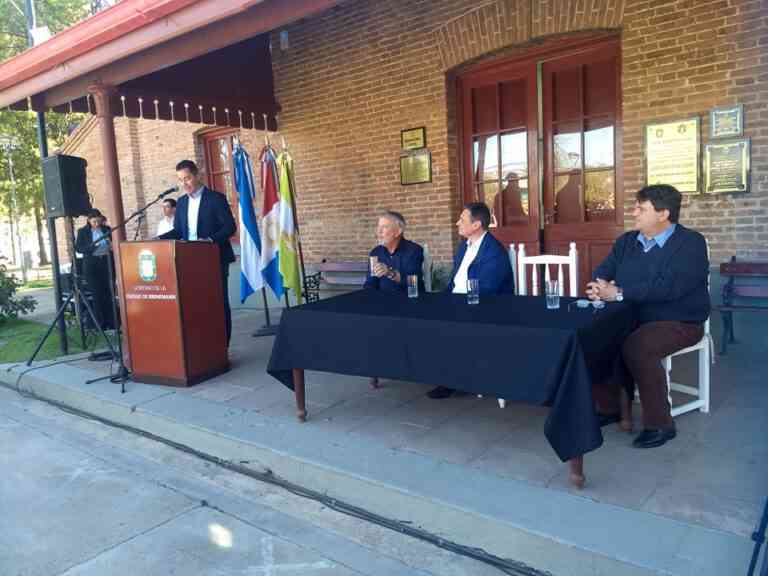 Calvo anunció aportes para continuar la obra de Gas en la ciudad de Brinkmann