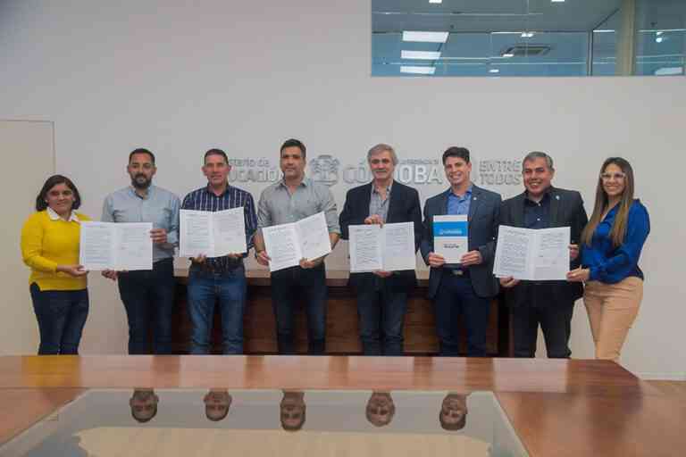 100 Nuevas Escuelas: Educación firmó convenio con localidad de Diego de Rojas (Departamento Río I)