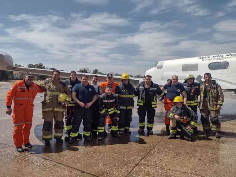 Bomberos de Brinkmann participaron de curso de Incendio y Rescate de Aeronaves