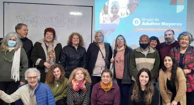 Rentas Córdoba: Capacitan a adultos mayores por gestiones on line