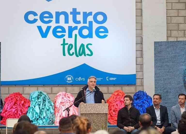 Llaryora inauguró sexto Centro Verde, esta vez de Telas