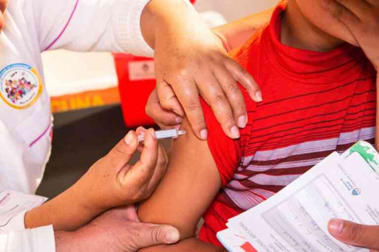 Continúa recorrido para campaña nacional de vacunación