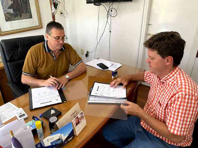El Intendente Tévez firmó convenio con Empresa Contratista, para iniciar Obra de Gas