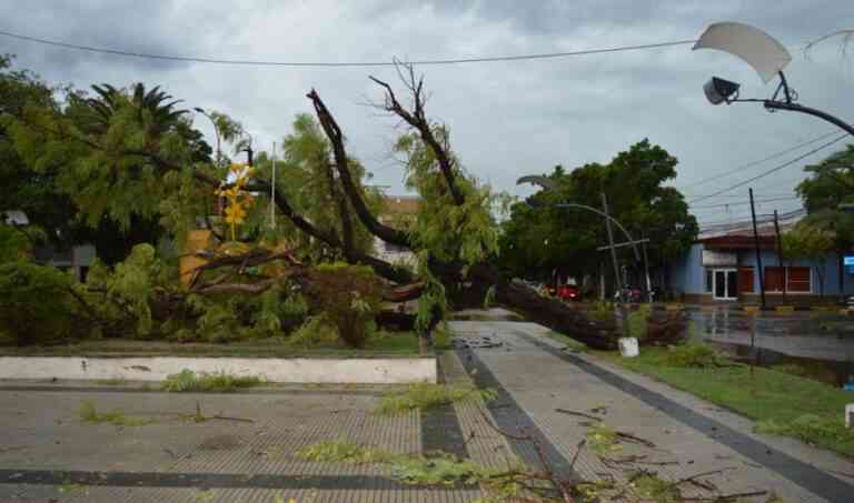 Varias poblaciones de Santiago del Estero afectadas por fuerte temporal