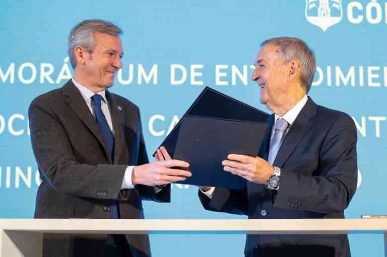 Schiaretti firmó convenio entre los Caminos de Brochero y Santiago Apóstol en Galicia, España