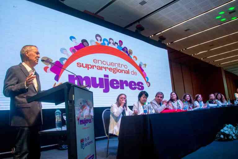 El Gobernador presidió apertura del Encuentro Supraregional de Mujeres