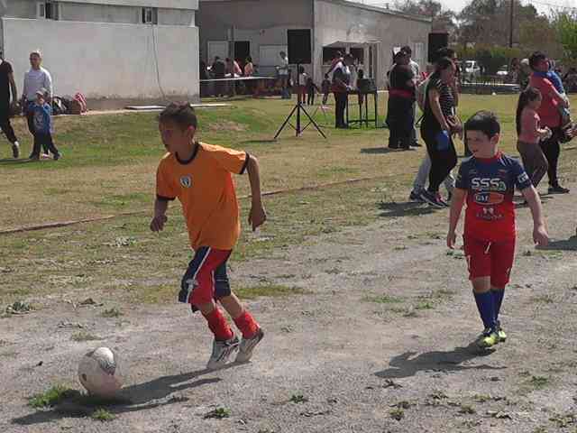 Club Barrio Bertossi reincorpora la disciplina del Fútbol entre sus actividades deportivas