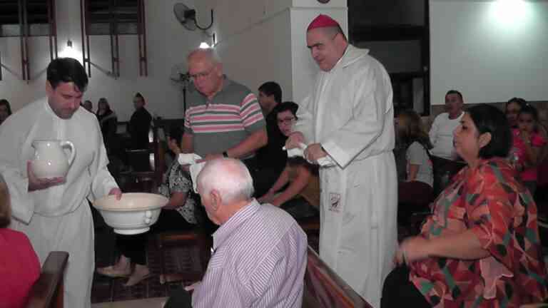 El Obispo Buenanueva presidió ceremonia de «Lavatorio de los Pies» y última Cena del Señor