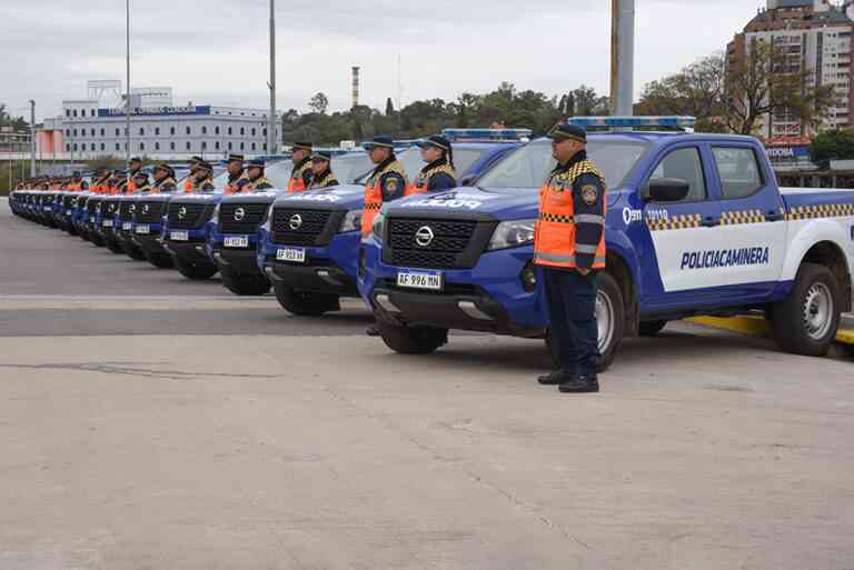 Entregaron 20 nuevos móviles para la Policía Caminera