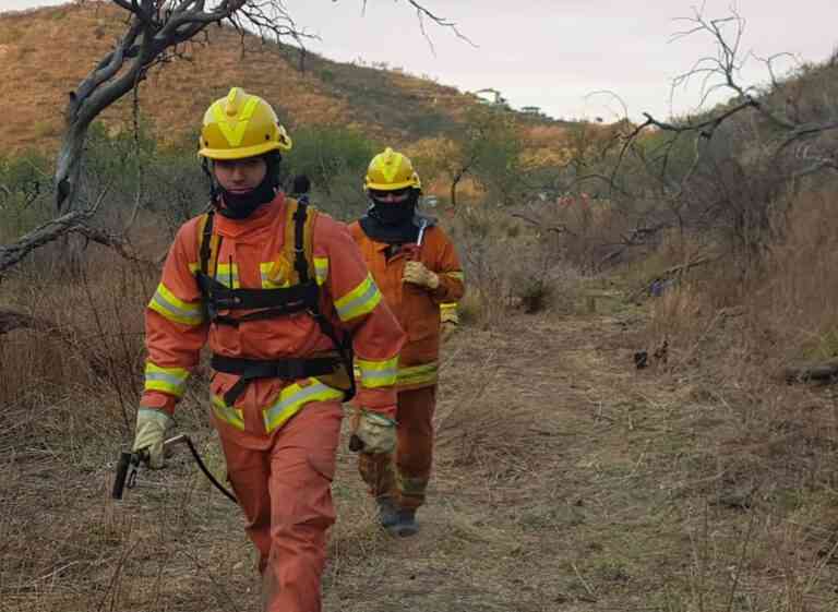 Feriado: Contuvieron incendios que afectaron diversas zonas de las Sierras