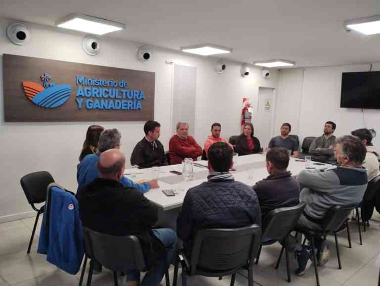 Ministro de Agricultura y Ganadería de Córdoba recibió a miembros del Consejo Asesor Apícola