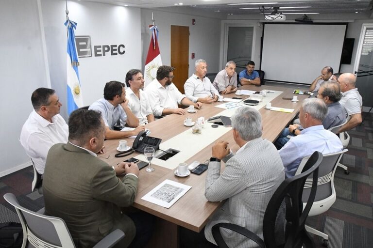 El Intendente Actis realizó gestiones en Córdoba y participó de reunión en la EPEC
