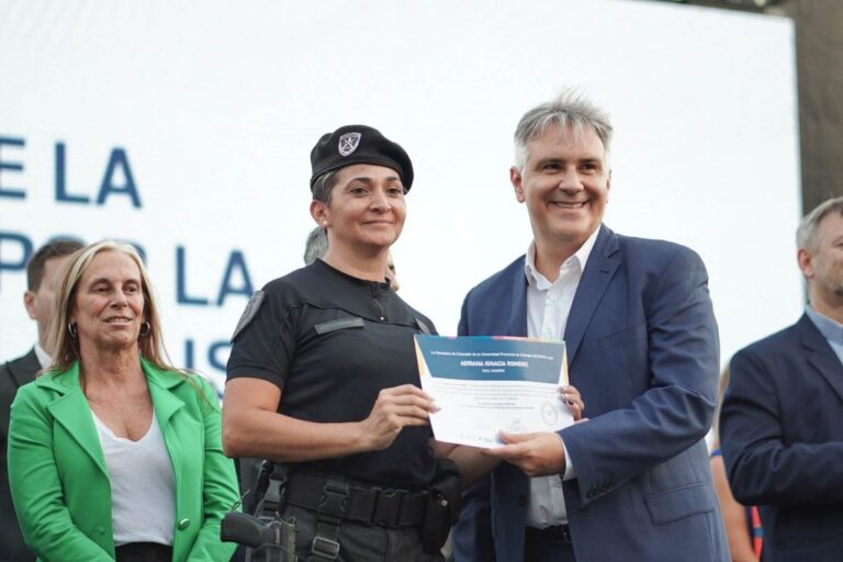 Llaryora destacó labor de la Policía en la lucha contra la delincuencia