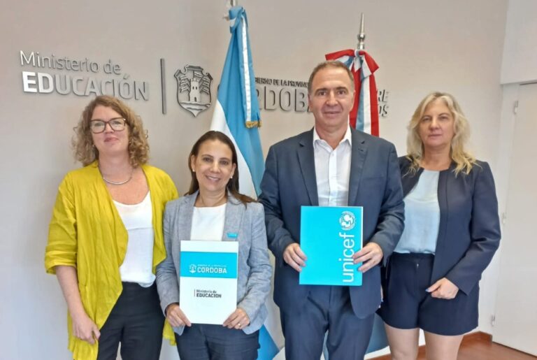 Córdoba- UNICEF: Firmaron convenio para promover calidad educativa y protección de niños y adolescentes